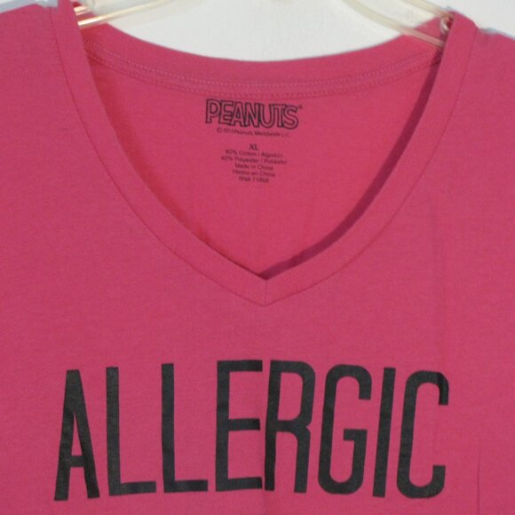 ** 2/$15 Peanuts Snoopy Sleep Shirt Junniors XL Pink Woodstock T Tee - Picture 2 of 3